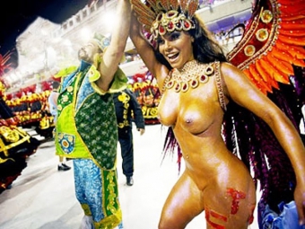 Горячие девушки, на карнавале в РИО