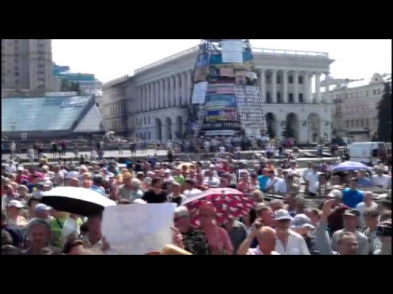 Люди які зібралися на народне віче не дають можливості демонтувати сцену – голос Майдану