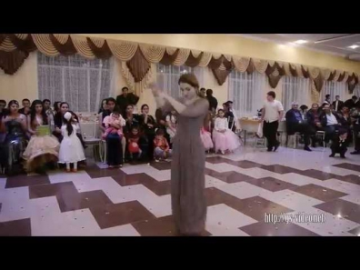 Цыганские танцы-девушки и парни