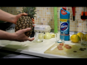 Эксперимент. Разъедает ли Кола и ананасовый сок вас изнутри?