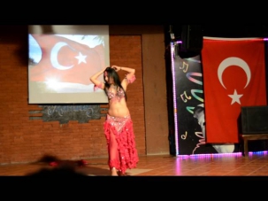 Турецкий танец живота под барабаны (Кемер, Турция)