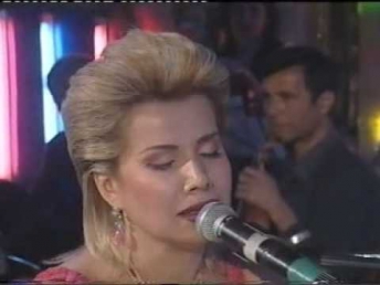 Yulduz Usmonova - Ona Yig'laydi live 2005