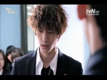 Shut Up Flower Boy Band MV - Wake Up (Seong Joon)