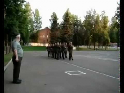 Песня Lady Gaga - Bad Romance в исполнении российских солдат!!!