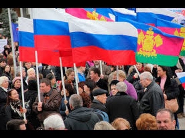 Сербия, Белград. Гимн России перед посольством США 11/05/14.